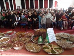 Merzifon Ahi'den 5 Bin Kişiye Aşure