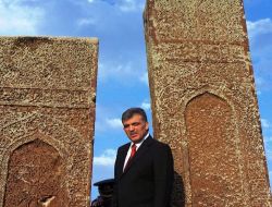 Ahlât, İlçeyi Himayesine Alan Gül'e Rapor Hazırlıyor