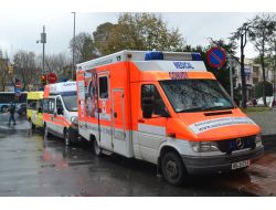 Avrupalı Aktivistler 6 Ambulansla Suriye’ye Hareket Etti