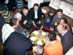 İşadamları Kaynaşma Yemeğinde Buluştu