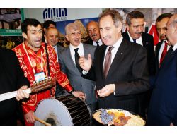 Bakan Günay, Travel Turkey Fuarı'nda Malatya Standını Ziyaret Etti