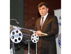 Akaydın'dan Turizm Kongresi'ne Katılmayan Bakan Günay'a: Neredesin