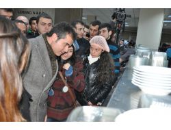 Gençlerin 'Suat Ağabeyi' Bakan Kılıç, Üniversitede