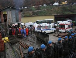 Ölüm Madeninde 19 Arkadaşını Bırakan İşçiler Evlerine Dağıldı