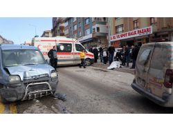 Soğuk Havadaki Kazada Vatandaşlar Yaralılar İçin Seferber Oldu