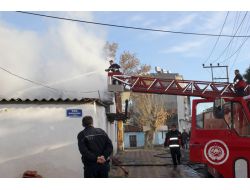 Mahalleli Yangınla Uyandı