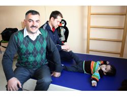 Erzincan'da 'Uzay Terapisi' Sayesinde Bedensel Engelliler Yürümeyi Öğreniyor