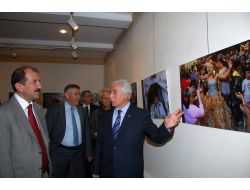 Ali Öz'ün 'Ayıp Şehir' Adlı Fotoğraf Sergisi Açıldı