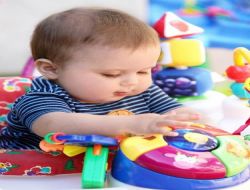 Çocuk Sağlığı Uzmanı Dr. Öztürk: İshal Mikrobu Çocuklara Oyuncaklardan Da Bulaşıyor