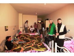 Suriyelilere Para Ve Gıda Yardımı Yapıldı