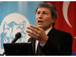 Demirel Orhun Abideleri'nin Etrafında 7 Kere Dolaşarak Türk Oldu