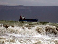 Fırtına Ege Denizi'nde Etkili Oldu