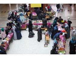 Lise Mezunu Öğrenciler, Filistin Yararına Kermes Düzenledi