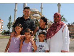 Avrupa'da Yaşayan Müslümanlar, İnanç Turu Kapsamında Camileri Ziyaret Ediyor