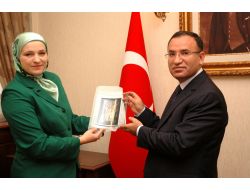 Avrupa’nın Başörtülü İlk Kadın Belediye Başkanı Babiç