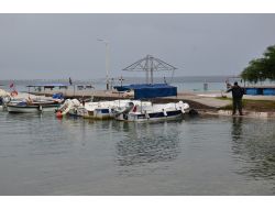 Alabora Olan Teknedeki Cesetlere Ulaşıldı