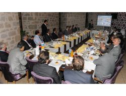 Belediye Başkanı Gümrükçüoğlu, Oda Başkanları İle Buluştu