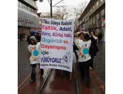 Bursalı Kadınlar Daha Fazla Özgürlük İçin Yürüdü