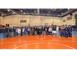 Üniversiteler Arası 2. Lig Valeybol Müsabakalarının Şampiyonları Belli Oldu