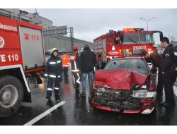 Tem Otoyolu’nda Kaza: 5 Yaralı (Özel)