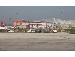 Mahkumları Taşıyan Uçak İstanbul’a Acil İniş Yaptı