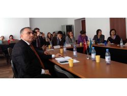 Almatı’da 'Türkçe Öğretiminde Yeni Yöntemler Ve Uygulamalar' Masaya Yatırıldı