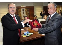 Vali Savaş: Türk Cumhuriyetleri İle İlişkileri Geliştirmeye Özel Önem Veriyoruz