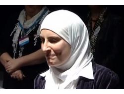 Fransa’nın En Başarılı Çocuk Bakıcısı Başörtülü Bir Müslüman