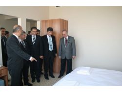 Vali, Btso Üyelerini Otelcilik Ve Turizm Meslek Lisesinde Topladı