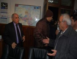 Eylemci Memurlar Trenleri Durdurdu, Yolcular Gar Müdürünün Odasını Bastı