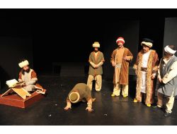 Başkent Tiyatrosu, Hacı Bayram-ı Veli'nin Hayatını Sahneye Taşıdı