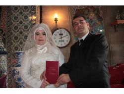 12.12.2012 Günü Saat 12.12’de Evlendiler