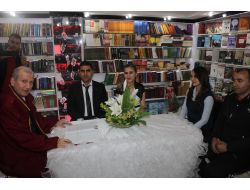 Öğretmen Çift Nikahını 12.12.2012 Saat 12.12’de Kıydı