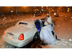 Kiev’de 12.12.12’de Nikâh Çılgınlığı Olağanüstü Hali Dinlemedi