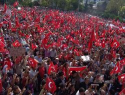 Fethiye'de Stk'lar Terörü Lanet Mitingi Düzenliyor
