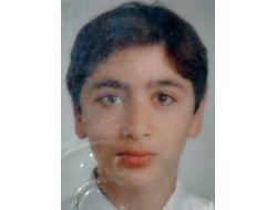 Yolda Aniden Fenalaşan Genç Öldü