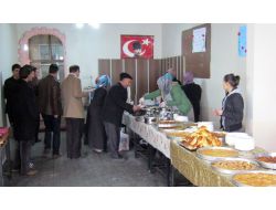 Kelkit’te Öğrenciler Yararına Kermes Açıldı