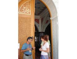 Aydınlar Ocağı, Turistler İçin 5 Dilde 'Antalya Ve İslam' Kitabı Hazırladı