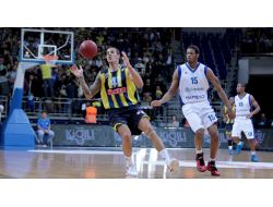 Fenerbahçe Ülker: 77 - Mapooro Cantu: 69