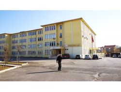 Okula Getirdikleri Çiğ Köfteden Zehirlendiler