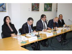 Rusya’da “Arap Baharı’nda Kürtler” Tartışıldı