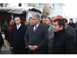 Vali Tekinarslan: Kar Yağınca Bu Ülkede Hayat Durmuyor