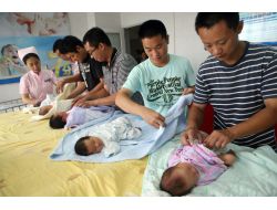 Çin’de 8 Bebekli Aileye Bir Milyon Dolarlık “fazla Doğum” Cezası