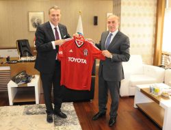 Beşiktaş'ta Başkan Fikret Orman Trt Genel Müdürü’nü Ziyaret Etti