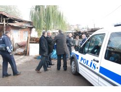 Kira Borcu Bulunan Esnafın Dükkanları Mühürlendi