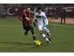 Eskişehirspor: 0 - Bursaspor: 1 (İlk Yarı)