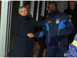 Başkan Aziz Yıldırım Ve Taraftarlar, Futbolcuları Yalnız Bırakmadı