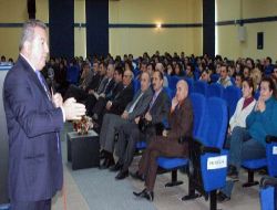 Ziraat Fakültesi Öğrencilerine, Kariyer Gününde Meyve Yetiştiriciliği Semireri