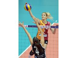 Beşiktaş'ı 3 - 0 Yenen Galatasaray Daikin Puanını 21'e Çıkardı