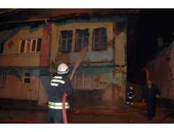 Eskişehir’de Tarihi Ev Alev Alev Yandı
